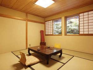 本館山側