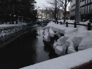 ホテルの目の前を流れる鴨々川☆