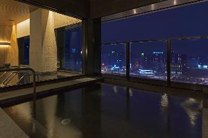 大浴場（イメージ・夜景は見えません）