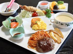 お子様の御夕食プレート　内容は多少変更になる場合があります。召し上がれない物は予めお伝えください。
