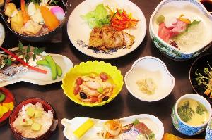 薩摩の山海をふんだんに取り入れた和食会席の一例です。