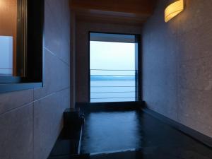 【別館／雅】温泉付展望特別室／温泉展望風呂付。阿寒の自然を眺めながらの湯あみを・・・　※イメージ
