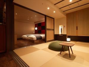 【別館／雅】展望風呂付和洋特別室／足を伸ばして寛げる和空間と、使い勝手の良いベッドルーム　※イメージ