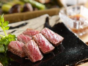 ご夕食（ある日の一例）／特別会席「鉄板焼会席」