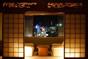 和室　夜