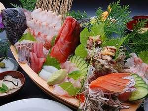 ○o。壱岐の新鮮魚貝類を舟盛でたっぷりと！○o。
