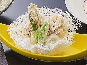 平成27年（夏）初夏の夕べ懐石スペシャルコースアイナメの唐揚げ