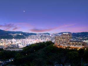 長崎の夜景をのぞむ稲佐山観光ホテル