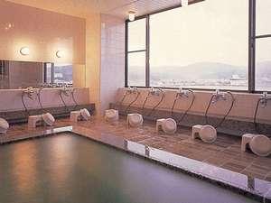 【展望大浴場】開放感があり足を伸ばしてお寛ぎ頂けます。朝風呂もおすすめです。