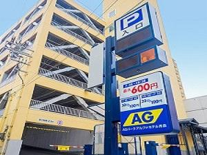専用大型立体駐車場を完備。宿泊者分は常時確保。