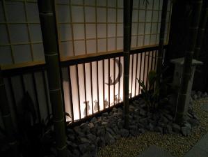 坪庭　月のうさぎ達
