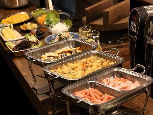 朝食はビュッフェスタイルでご用意致しております