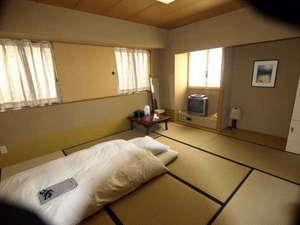ジャパニーズルーム　布団派には持って来いですよ
