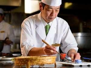 料理長が丹精こめて手作りしております