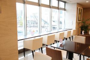 ３階ラウンジでは喫茶が楽しめます。