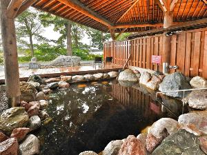 十勝川を一望する庭園露天風呂