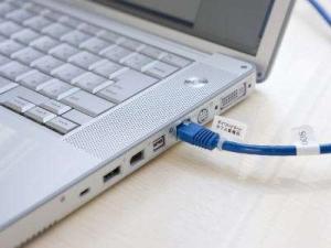 レンタルＰＣは、１泊８００円です。館内３階～９階は、ｗｉｆｉが利用できます♪