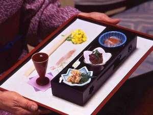 お酒やお茶のお伴に「まごごろ珍味」をお部屋にご用意