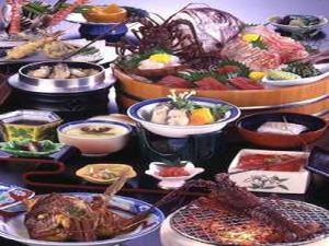 伊勢海老の炭焼きが1名に1匹付