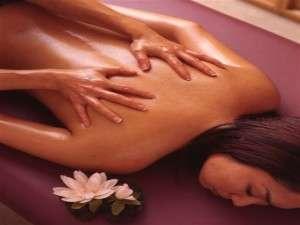 アーユルヴェーダオイルマッサージ（別料金）