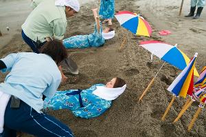 指宿名物“天然砂蒸し温泉”
