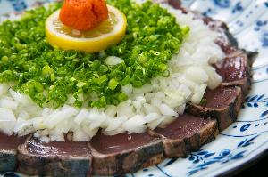鹿児島の特産“鰹のたたき”