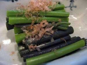 朝食一例  季節により田沢湖産の新鮮な山菜をご提供いたします。