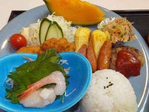 夕食一例  お子様料理など、お客様に合わせたお料理をご用意いたします。