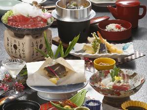 季節替わりのお手軽会席★奉書焼、すき焼き鍋、天麩羅など全9品（4月から9月までの料理一例）