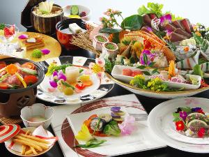 【春のカップルプラン】土佐赤牛熟成肉を使った芋けんぴすき焼きや土佐の海鮮皿鉢を堪能
