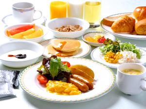 朝食バイキング盛付例（洋食中心）