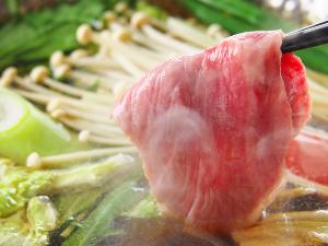 【黒毛和牛フカヒレしゃぶしゃぶ】とろっとろのフカヒレ餡でしゃぶしゃぶした、上質な黒毛和牛は絶品♪