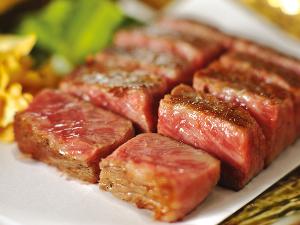 【龍潭】厳選された食材をシェフが目の前で焼きあげる鉄板焼きスタイルでご提供いたします。