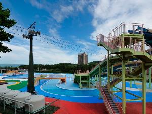 夏休み限定営業「スーパージャンボプール」