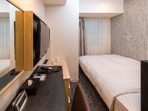 別館ダブル（シングル）■客室面積12平米■シーリー社製140cm幅ベッド■個別空調（エアコン）■加湿機能付空気清浄機完備