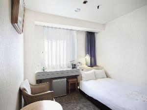 喫煙セミダブルルームのひと部屋