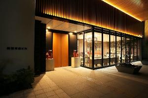 夜間外観