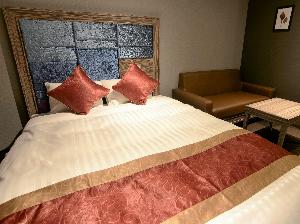 デラックスダブルルーム　ベッド幅160cm×1台