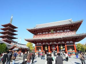 浅草寺（ホテルより徒歩約2分）