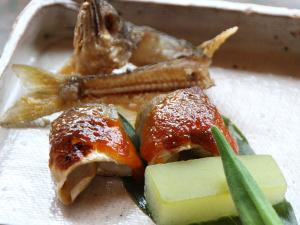 【鮎田楽】活鮎お造り、鮎塩焼き、鮎土瓶蒸し、鮎ご飯などなど、他ではなかなか味わえない鮎尽くし！