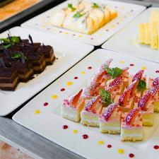 【和洋中バイキング】デザートも豊富に揃えております！