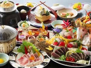 【四万十豚と山東菜の塩麹卵とじ】塩麹による四万十豚の旨みと甘味がぎゅっと凝縮。