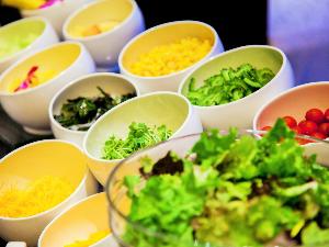 セミビュッフェ朝食/サラダコーナー※一例