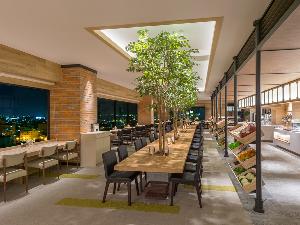 ホテル15Fレストラン「北海道スカイテラス MINORI（ミノリ）」。朝食ビュッフェ6:45〜10:00／ランチビュッフェ11:30〜14:30／ディナービュッフェ17:30〜22:00（L.O.21:00）
