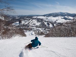 【ルスツリゾートスキー場】雄大な景色を眺めながら気持ちよく滑ることが出来るゲレンデです。
