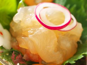 【伊勢海老お刺身】ぷりぷり食感と上品な甘味が味わえるイセエビをお刺身で♪