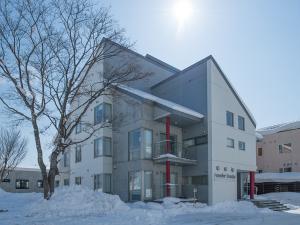 パウダートラックスはメインストリート沿いにある好立地！