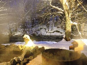 露天風呂は冬には雪見風呂に