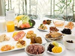 種類豊富な和洋食ビュッフェ