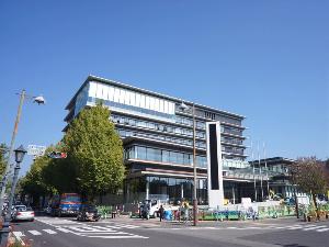 延岡市役所まで１８０ｍ　徒歩2分